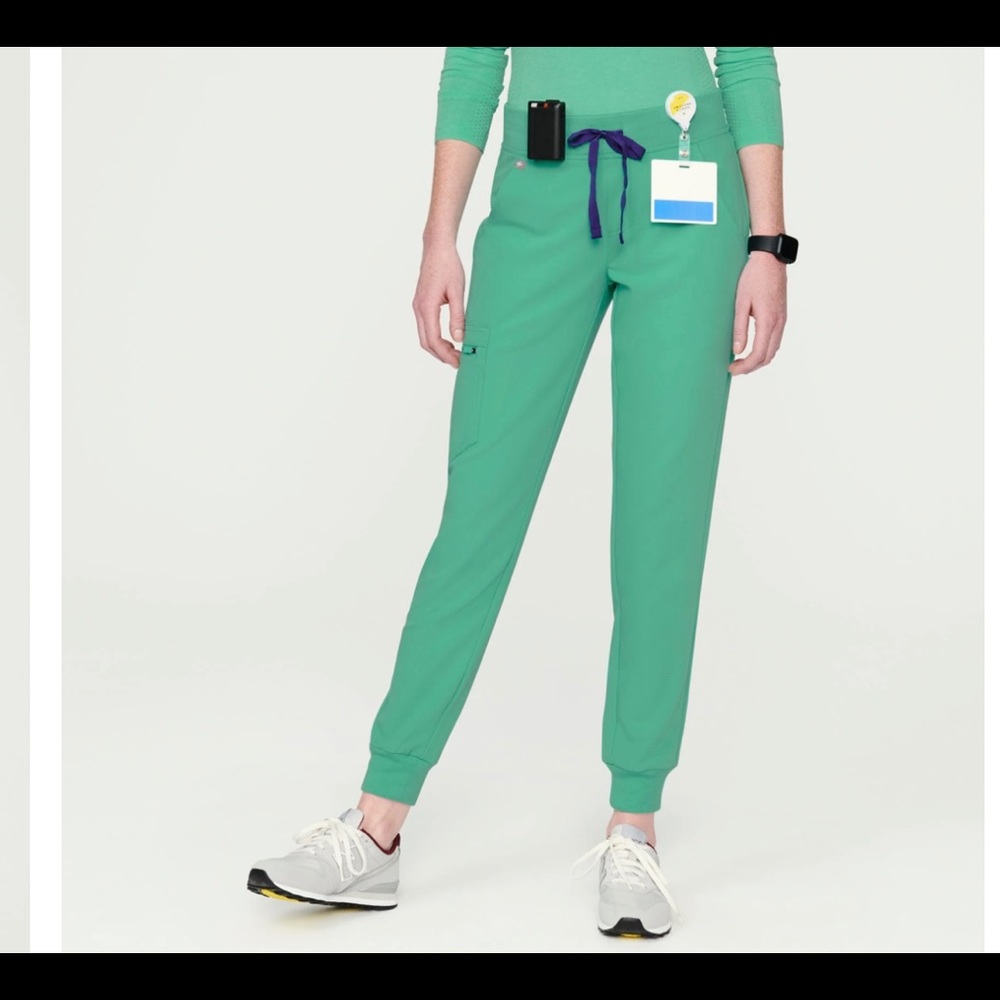 Surgical Green Zamora Jogger Figs